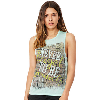 Never Forget To Be Yourself Women's Flowy Scoop Muscle Tank